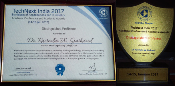 Dr Ravindra Gaikwad distinguished professor award 2017 by Computer Society of India at IIT Bombay Momento