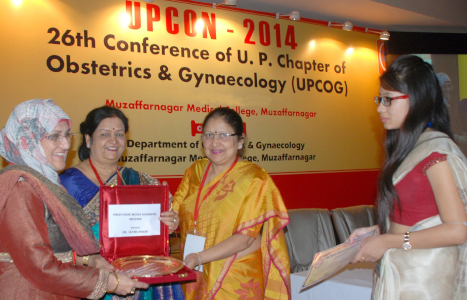 Dr Seema Hakim - honoured at the 26th UPCOG Conference, Muzaffarnagar Medical College