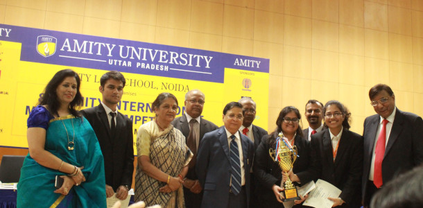 Dr Shefali Raizada - with Ex-CJI Justice Dipak Misra during 8th Amity International Moot Court Competition